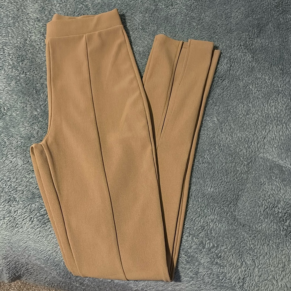 Zara Beige Legging pants with slit on the front